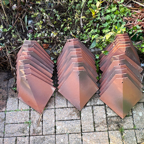 31x arris clay hip - arris,