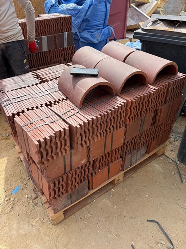 Redland mixed brindle roof - mixed,