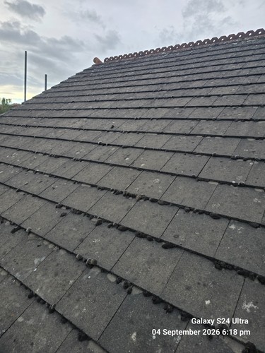 Redland roof tiles aprox 1100 - redland,